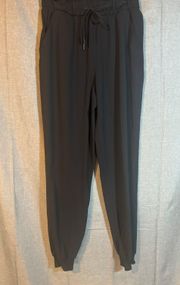 stretch high rise jogger size 6 euc