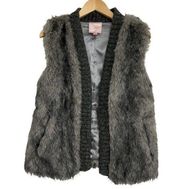 ROMEO & JULIET COUTURE Faux Fur Vest Open Front Size Large Gray Knit Trim