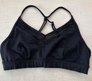 ALO Yoga Ultimate V Neck Mesh Sports Bra Top in Black Sz. M