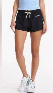 NWT Vuori Clementine 2.0 Black Shorts Size XS