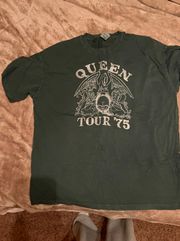 Queen Screen Tee