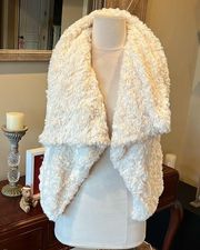 Me Jane Cream Off White Sherpa Wrap Stole Faux Fur Vest Plush Womens XS Shrug