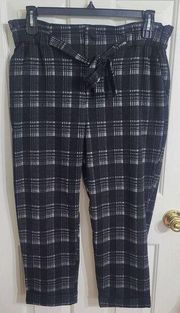 Romeo & Juliet Couture Plaid Black/Gray/White Tartan Paper Bag Pants Size L