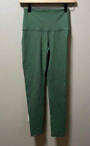 Born Primitive Women Size Small Green Scrunch Butt 7/8 Leggings