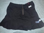 NWT Black Pleated Jean skirt