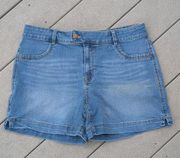 d. jeans Medium Wash Denim Jean Shorts