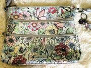 Sakroots Basic Floral Crossbody with ID Lanyard and Bee Keychain Bag Purse