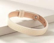 NWT Reversible Leather Bracelet in Blush / Champagne- Great Everyday Neutral!