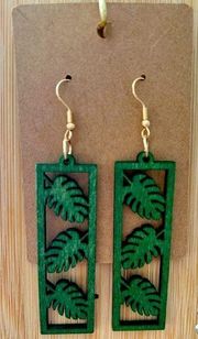 NWT wooden dangle earrings palms