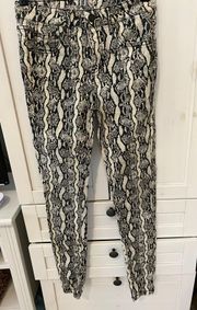 Size 00 Snake Skin Skinny Jeans