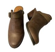 Baretraps distressed brown mules size 9 (2553)