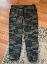 Large Camouflage Sweatpants