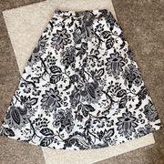 NWT Black & White Floral Abstract Chic Midi Skirt