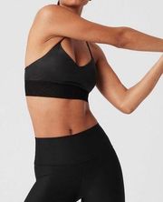 ALO YOGA LUSH BRA IN BLACK