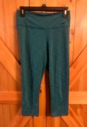 Nike  DRI FIT- aqua Fitted Leggings/ capri Women's Size