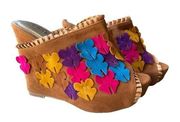 NWOT Bamboo Women’s Size 7 Wedge Brown Suede Heels with Colorful Butterflies