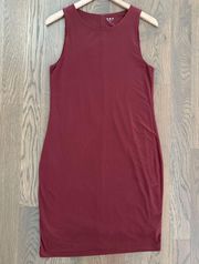 Crew Neck Sleeveless Bodycon Dress in Cranberry Red Size Medium