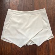 Missguided Off-White Skort Skirt Shorts Size 10