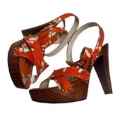 Gucci Orange Crane Wood Block Heels Sandals Sz. 8