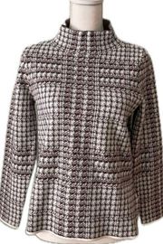 Appleseed’s houndstooth print sweater