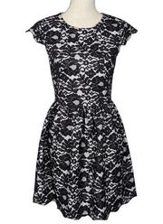 Aritzia Talula Belgravia Cap Sleeve Lace Overlay Dress Black and White Size 6