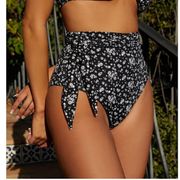 NWT Dippin’ Daisy’s Nordstrom high waist tie belt bikini bottoms, size medium