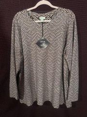 Ava & Viv Blouse. Long sleeved top. Plus Size.