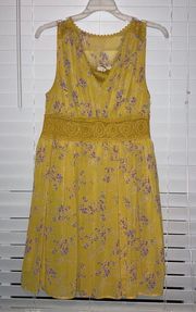 Yellow V-neck Sleeveless Dress, Small