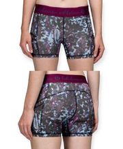 Lululemon  Run Reflective What The Sport Running Shorts Side Pockets size 4