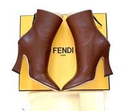 NEW Fendi FFreedom 105mm Calf Leather Booties size 39 Brown