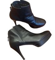 Stuart Weitzman Swell Cola Calf Leather Black Booties Women's US 9