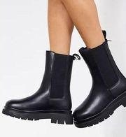 ALDO Women's Maple Chelsea Lug Sole Boot Black
Leather Size 9