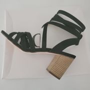 XOXO Eden Block Heel Black Strappy Sandals 7.5 Dress Shoes