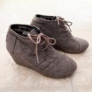 TOMS Desert Wedges Lace Up Herringbone Ankle Boots | Size 6