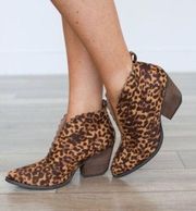 Coconuts by Matisse Addie leopard print booties size 7 1/2