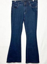 Articles of Society Mid-Rise Flared Jeans Size 30x32 Worn Once