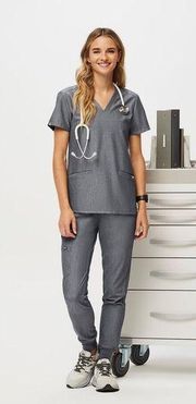 Figs Scrubs SET Casma Three Pocket Top Zamora Jogger Bottoms in Graphite Size XS