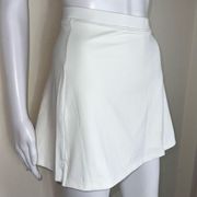 WeWoreWhat Solid Active Skort in Optic White