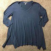 Olivia Sky women’s large blue top