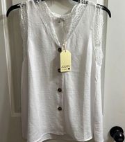 BNWT Jodifl White Lace Trim Button Front Tank