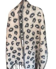 Abercrombie & Fitch cheetah print wrap with fringe one size