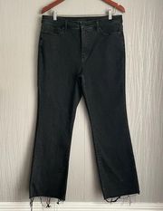 Uniqlo Jeans Black High Rise Flare Stretch Denim Raw Hem Women’s size 30