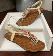 NWOT Patrizia By  Gadelina T-Strap Sandal Euro 38 US 7.5/8 Beige