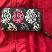 Vera Bradley zippered wallet, barely used