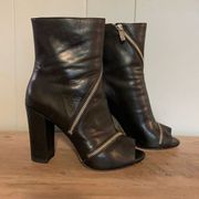 Pour La Victoire Zippered Peep Toe Booties Size 6.5