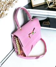 Xodevin Shoulder Bag with Chain Shoulder Strap in Pink Gold-Tone