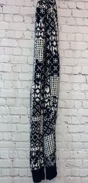 🇺🇸 A&F Black & White Patterned Scarf