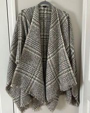 Ann Taylor herringbone grey and white wrap in ONE SIZE