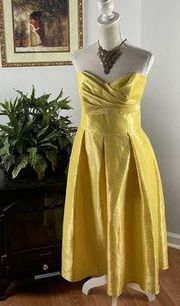 After Six Dress Womens Size Medium Yellow Strapless Evening Gown Pleated