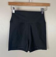 WeWoreWhat 3” Hot Short in Black size small new nwt